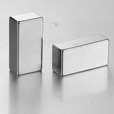 購入 ブロック40X40X20mmのN52ネオジムの永久的な磁石の銀製色 online manufacture
